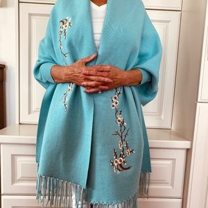 Dolce & Gabbana Reversible Shawl with Cuffs Sweater Cashmere NEW WITH TAGS. O/S